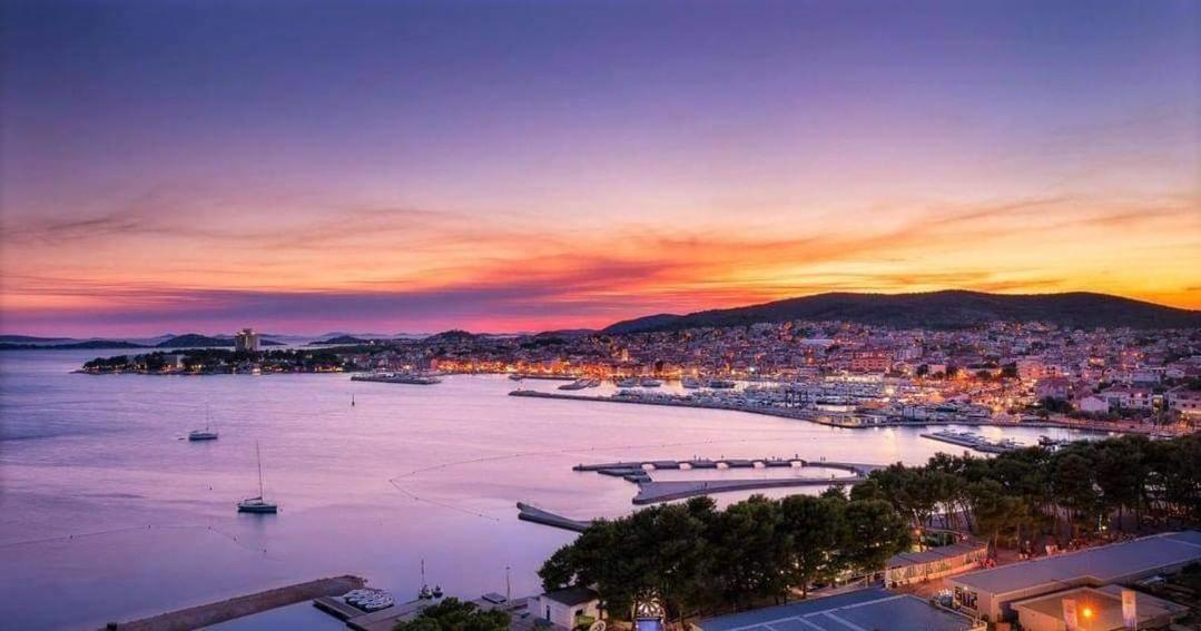 Apartment And Rooms Dalmatiko Vodice Exterior foto