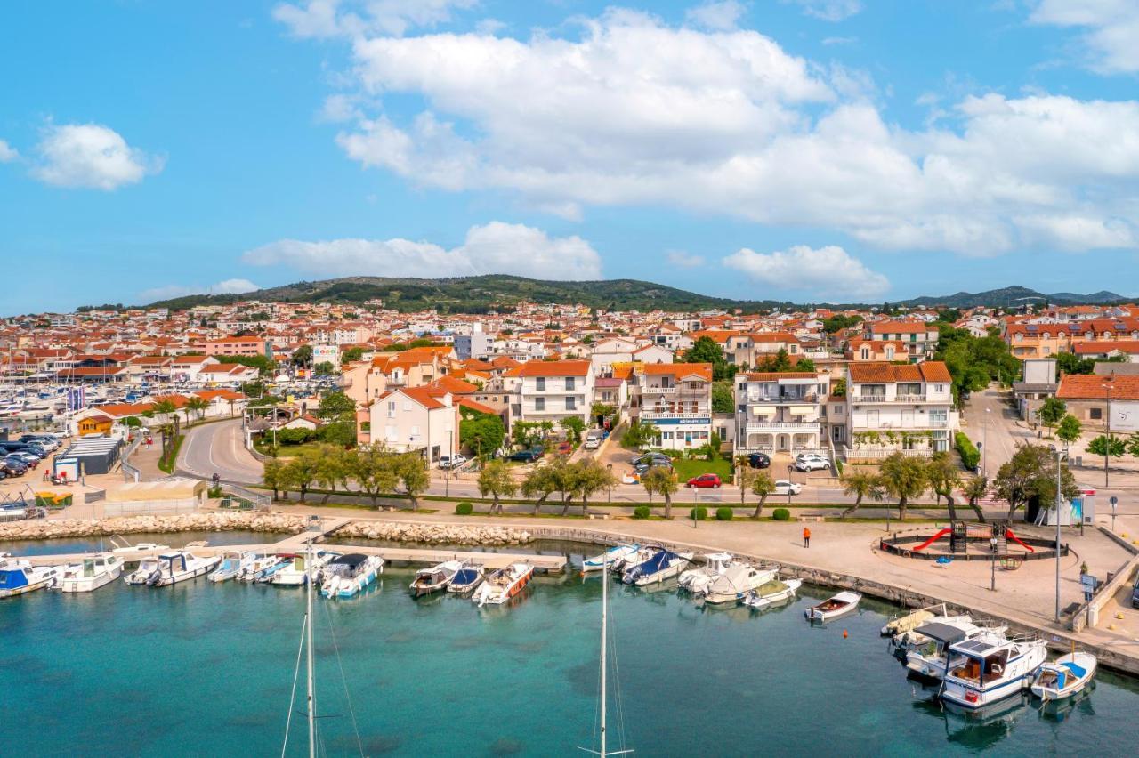 Apartment And Rooms Dalmatiko Vodice Exterior foto