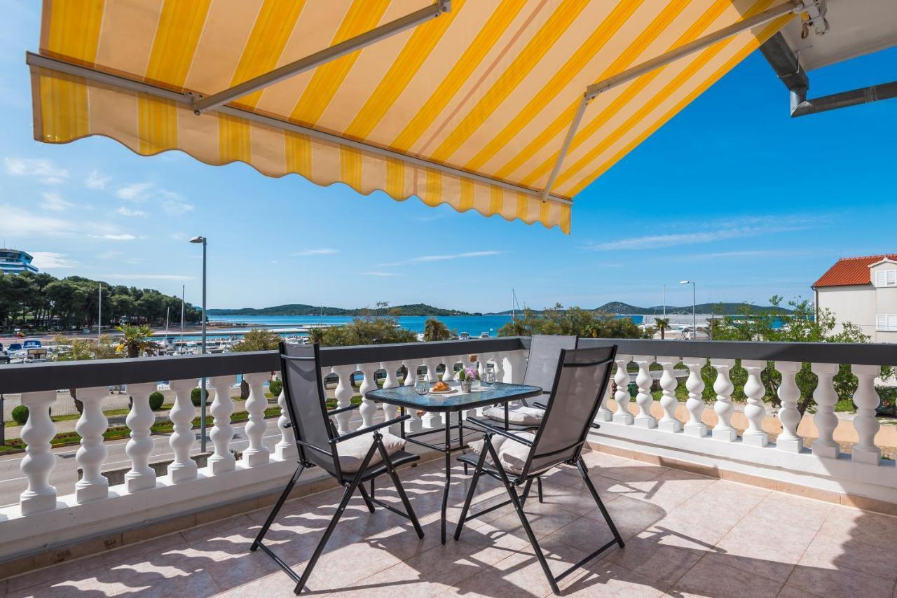 Apartment And Rooms Dalmatiko Vodice Exterior foto