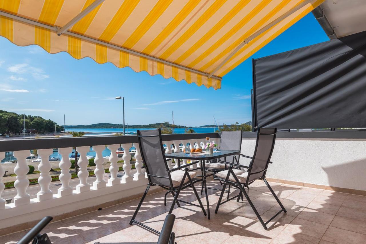 Apartment And Rooms Dalmatiko Vodice Exterior foto
