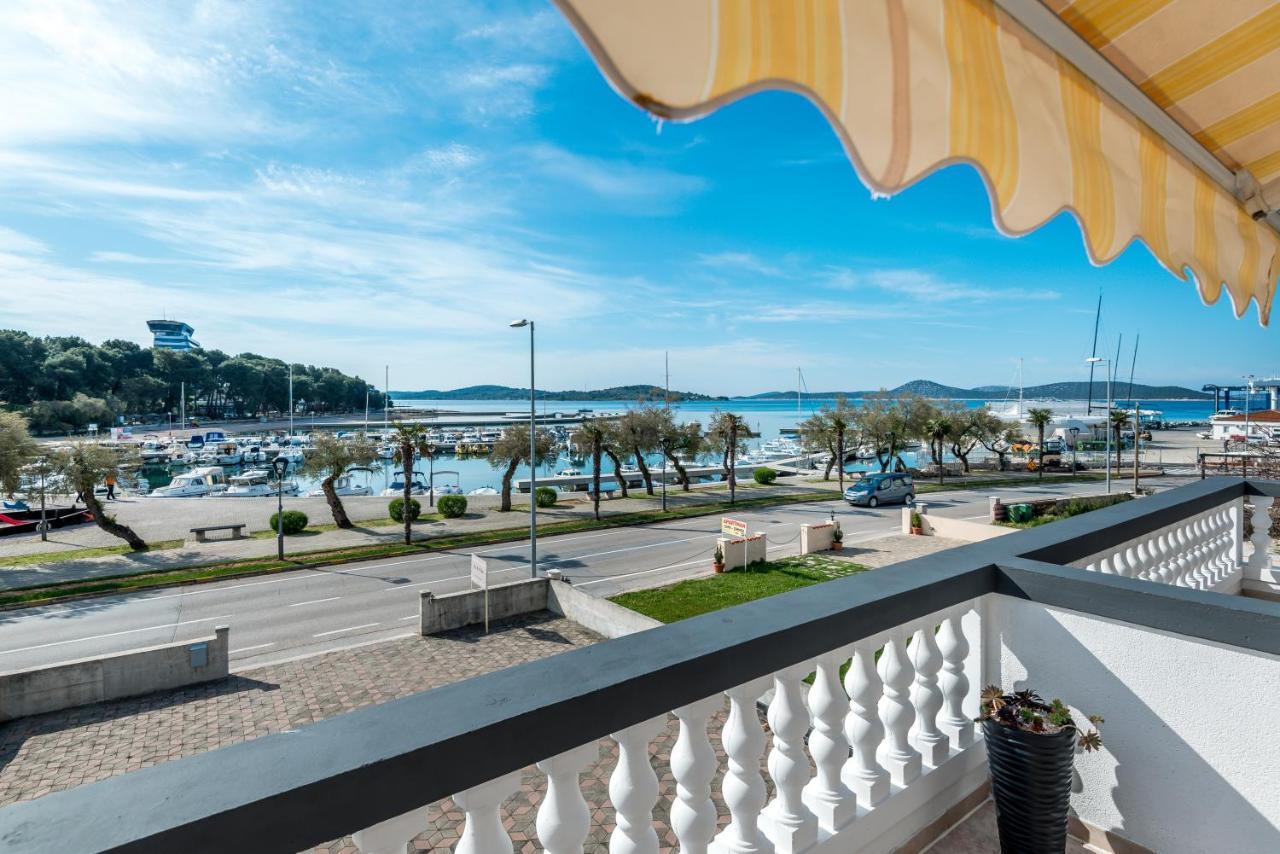 Apartment And Rooms Dalmatiko Vodice Exterior foto