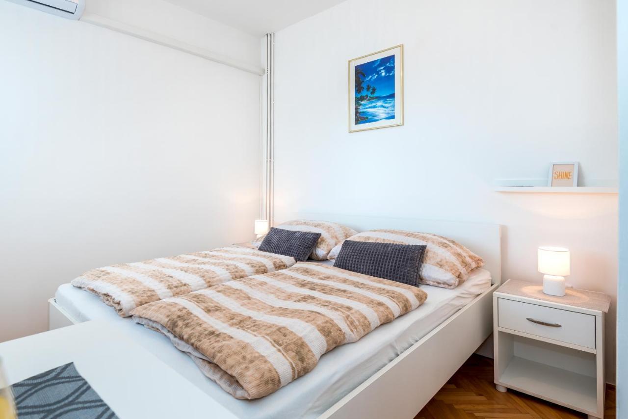 Apartment And Rooms Dalmatiko Vodice Exterior foto